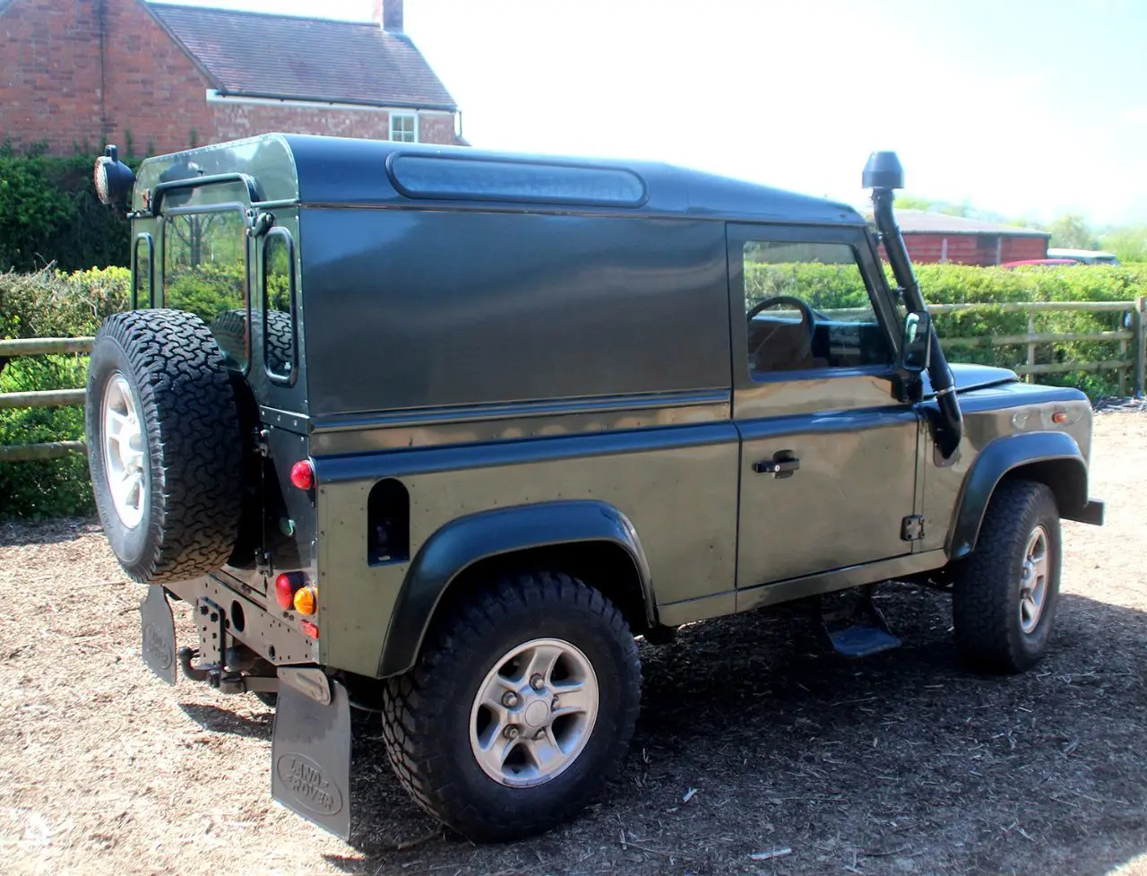 Land Rover Defender Defender 90 2.5 Hard Top 7