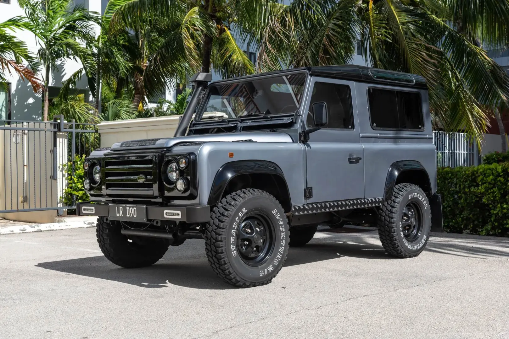 Land Rover Defender Defender 90 2.5 TDI 6