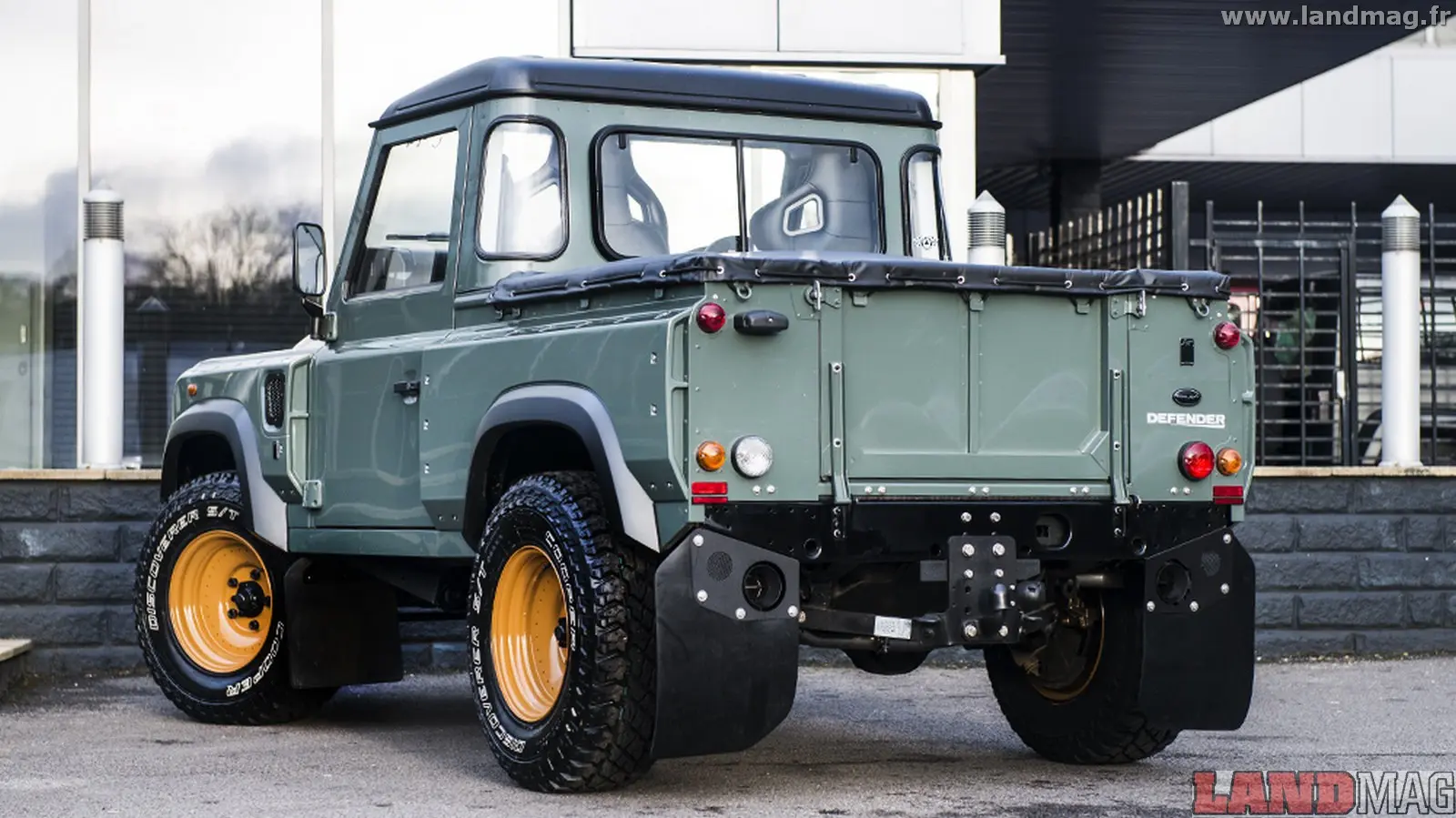 Land Rover Defender Defender 90 2.5 D Pick Up 2