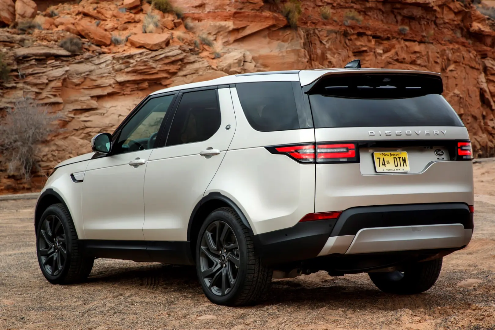 Land Rover Discovery Discovery 2.0 TD4 S 5