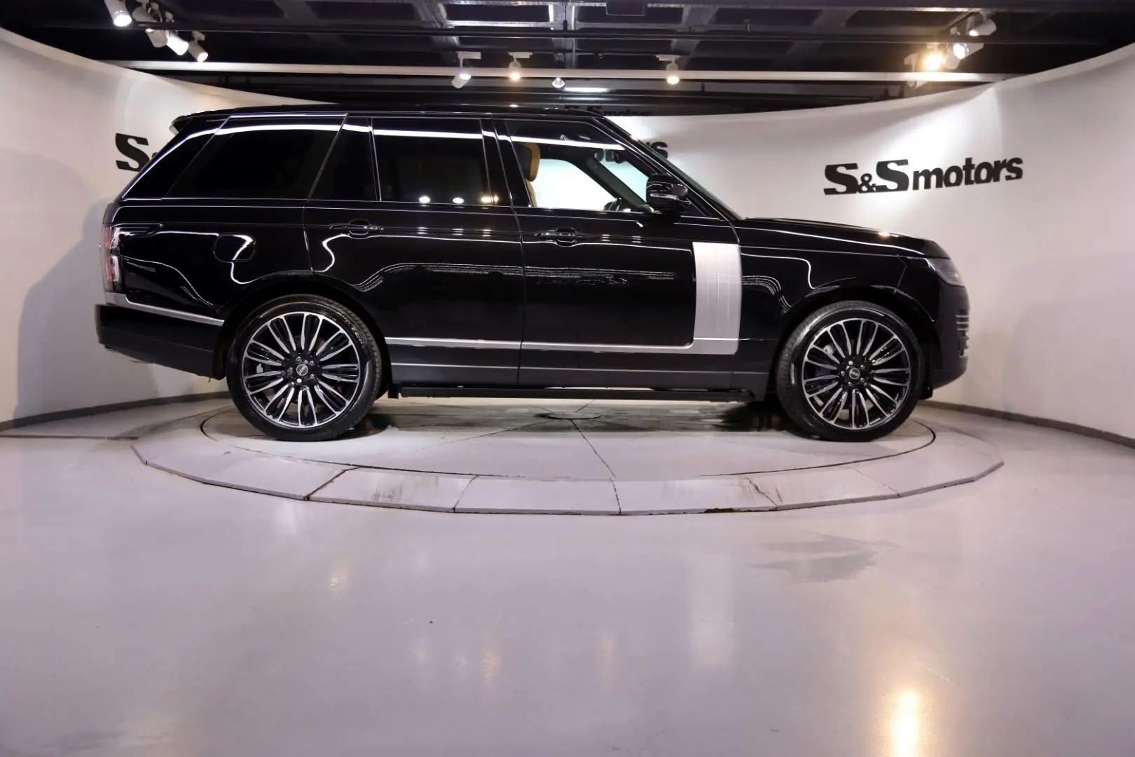 Land Rover Range Rover Range Rover 3.0 SDV6 D300 AWD Vogue 5