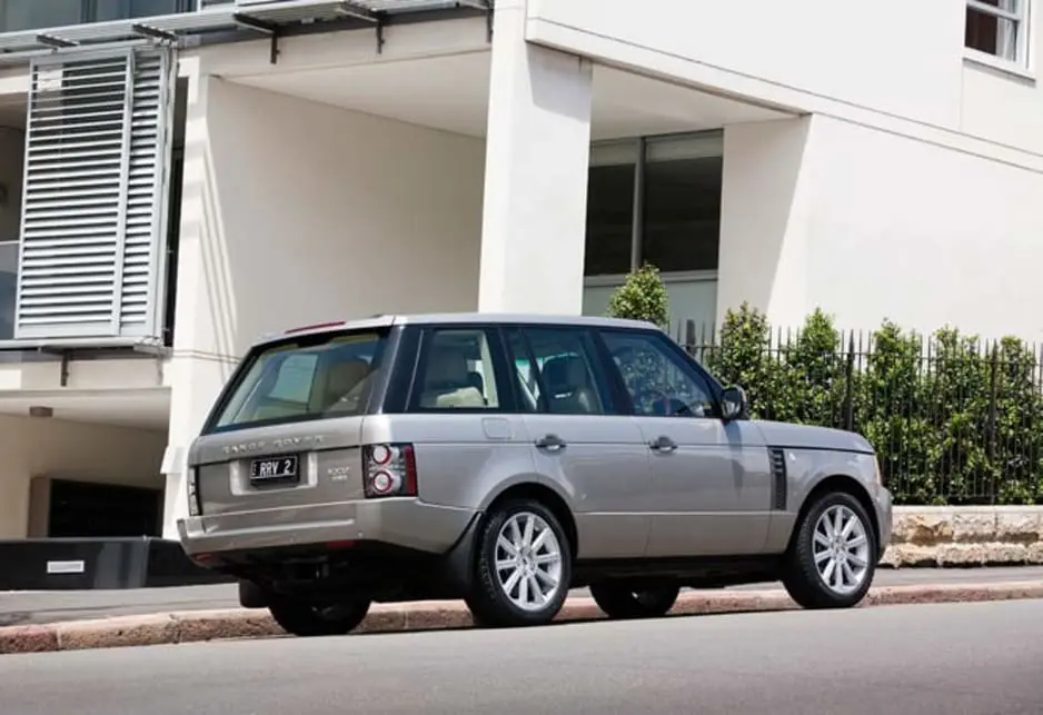Land Rover Range Rover Range Rover 4.4 TDV8 Vogue Silver 2