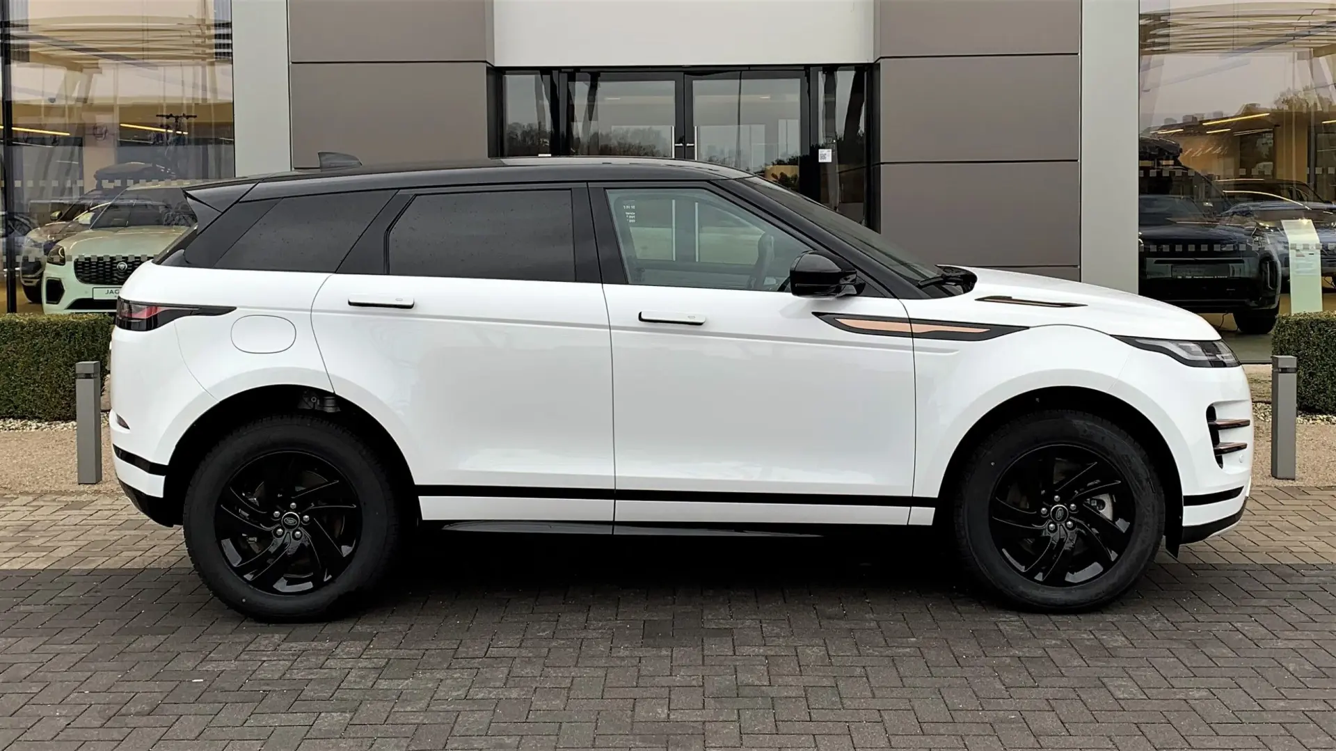Land Rover Range Rover Evoque Range Rover Evoque 1.5 PHEV300 R-Dynamic S  5