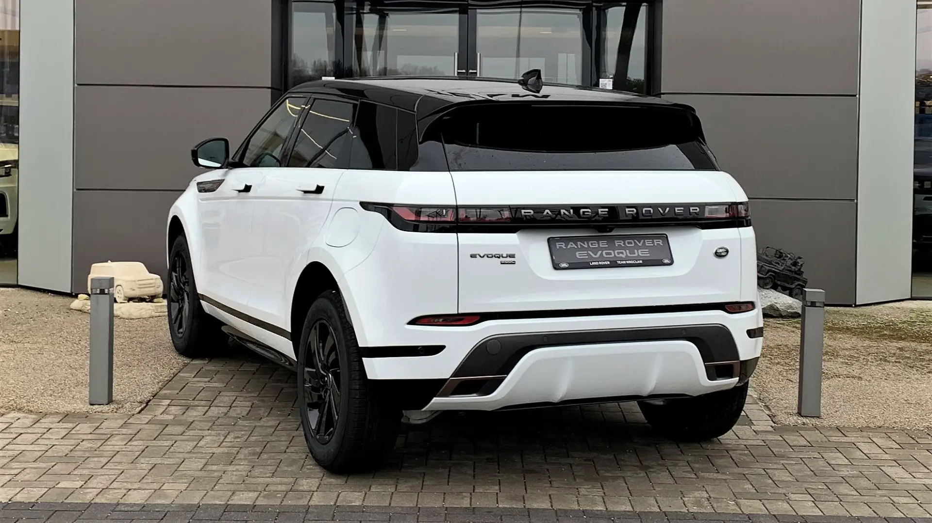 Land Rover Range Rover Evoque Range Rover Evoque 1.5 PHEV300 R-Dynamic S  3