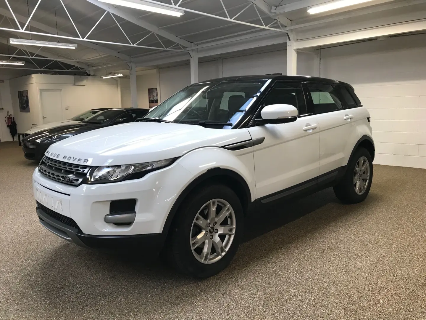 Land Rover Range Rover Evoque Range Rover Evoque 2.2 SD4 Pure 7