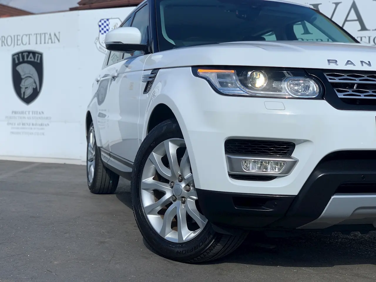 Land Rover Range Rover Sport Range Rover Sport 2.0 SD4 HSE Plus 3