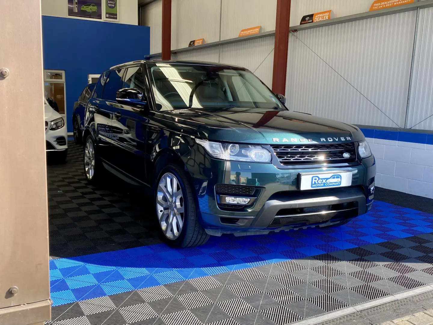 Land Rover Range Rover Sport Range Rover Sport 3.0 SDV6 SE Dynamic 5