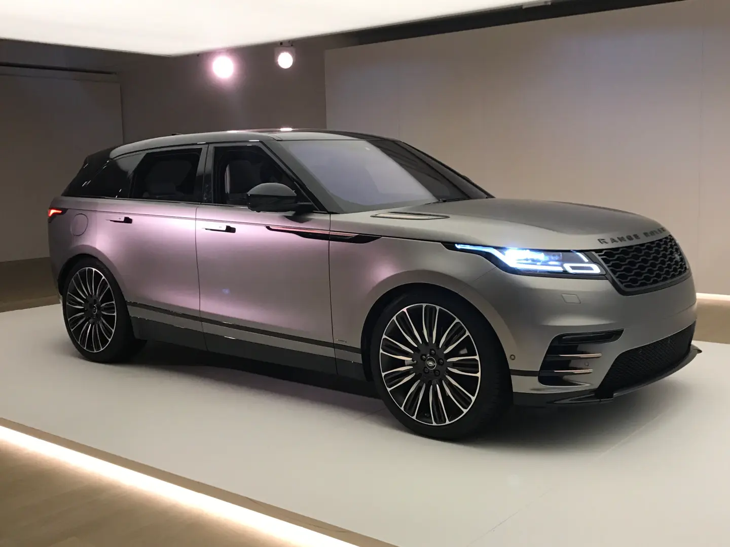 Land Rover Range Rover Velar Range Rover Velar 2.0 D204 SE 1