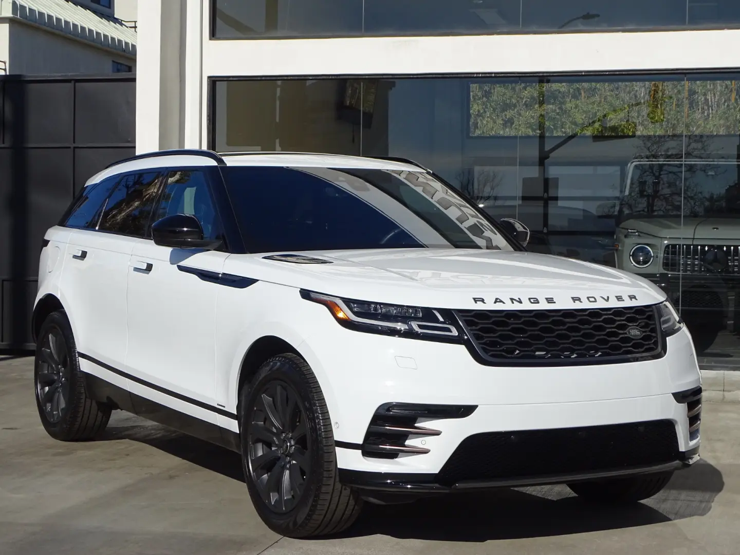 Land Rover Range Rover Velar Range Rover Velar 2.0 P250 AWD SE 1