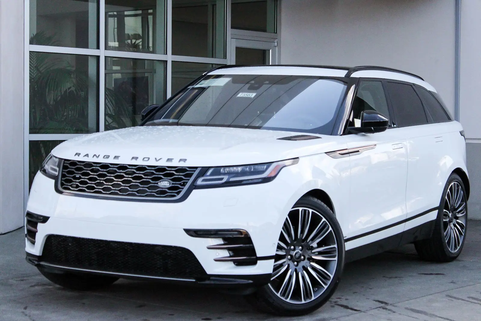 Land Rover Range Rover Velar Range Rover Velar 2.0 P300 AWD R-Dynamic SE 3