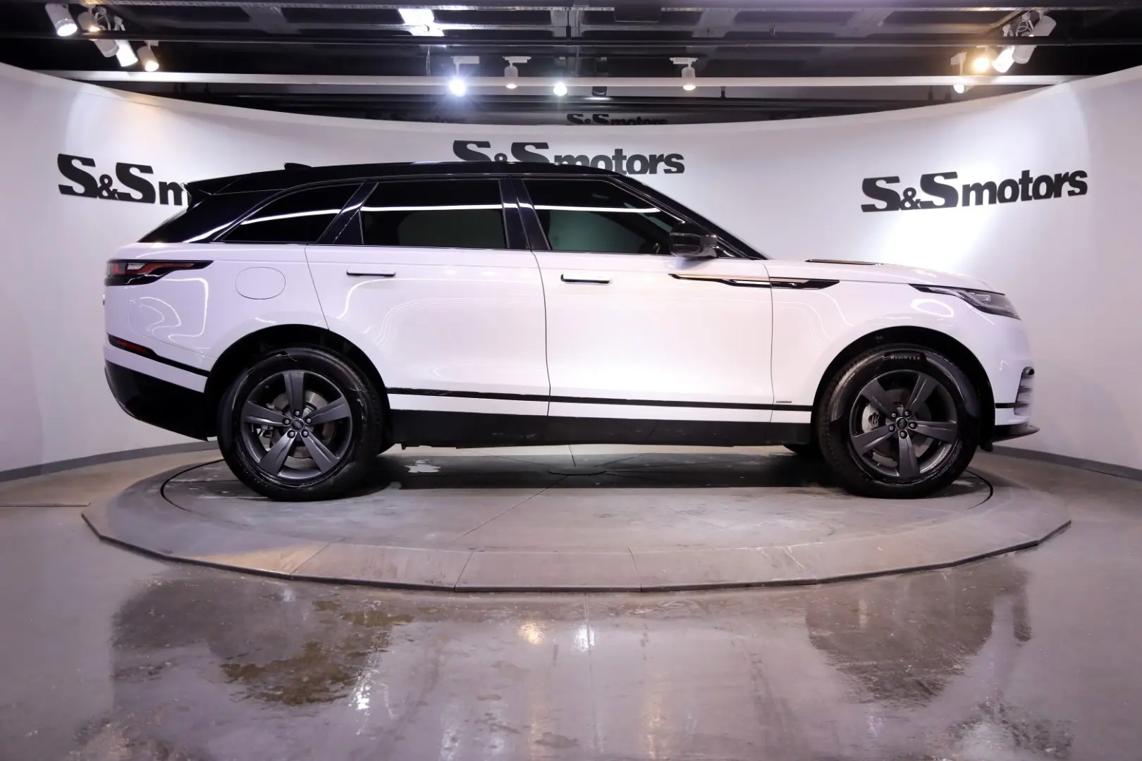 Land Rover Range Rover Velar Range Rover Velar 2.0 TD4 D180 AWD 2