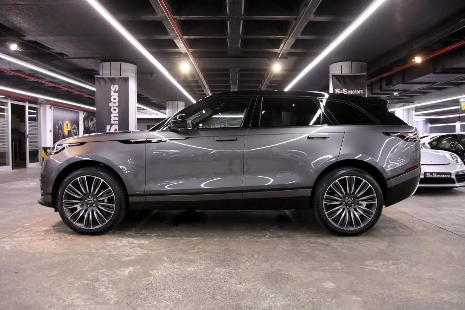 Land Rover Range Rover Velar Range Rover Velar 2.0 TD4 D180 AWD SE 6