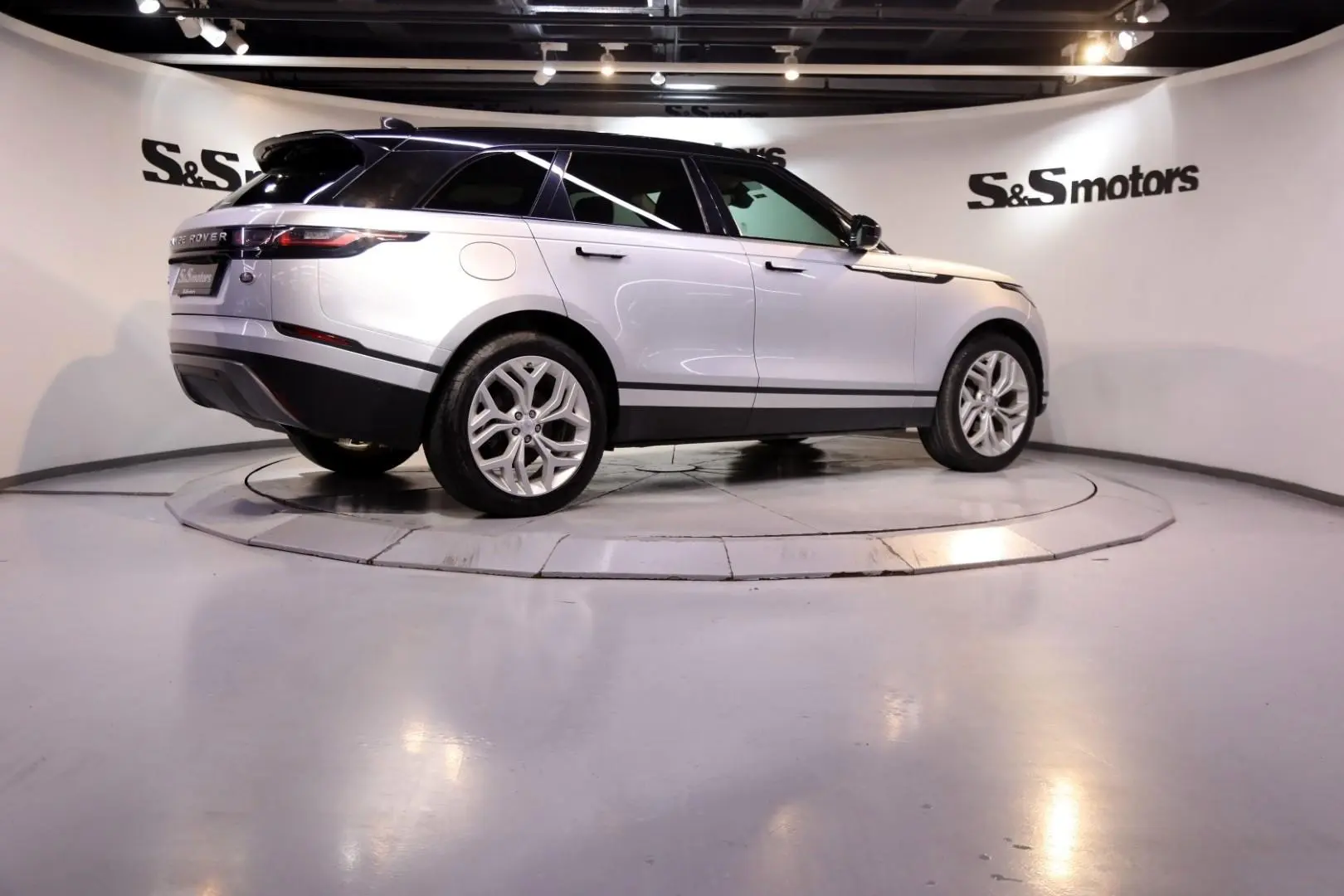Land Rover Range Rover Velar Range Rover Velar 2.0 TD4 D240 AWD 3