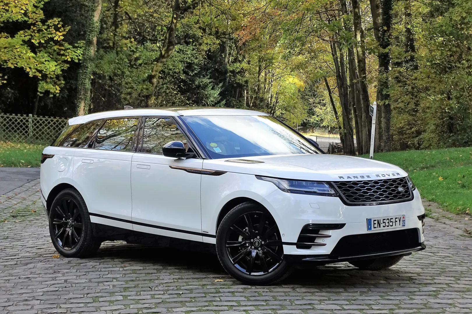 Land Rover Range Rover Velar Range Rover Velar 2.0 TD4 D240 AWD SE 4