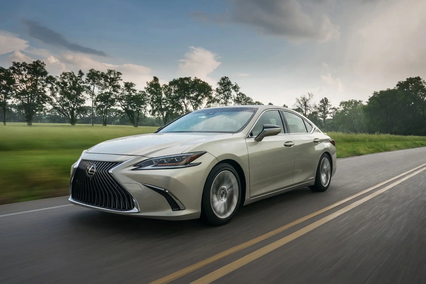 Lexus ES ES 300h Exclusive e-CVT 6