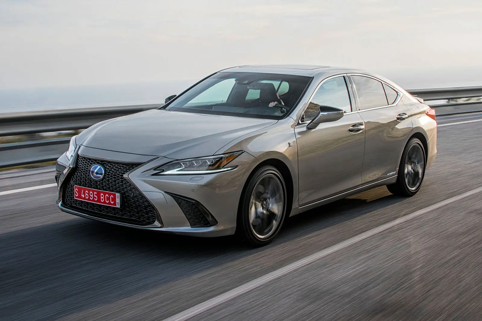 Lexus ES ES 300h Executive e-CVT 0