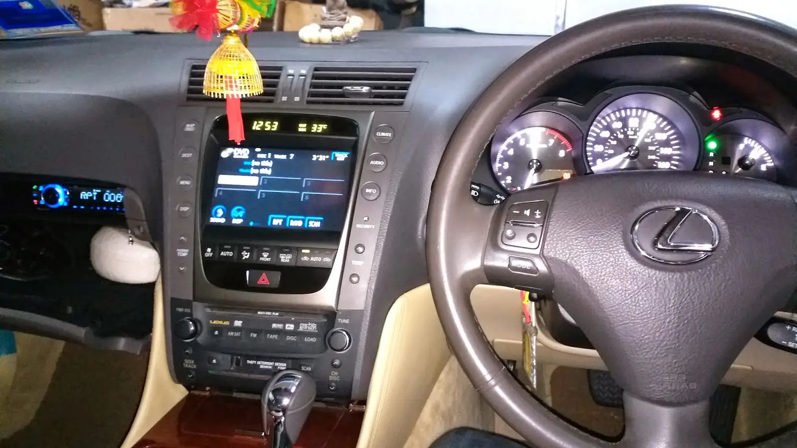 Lexus GS GS 300 Mark Levinson 6