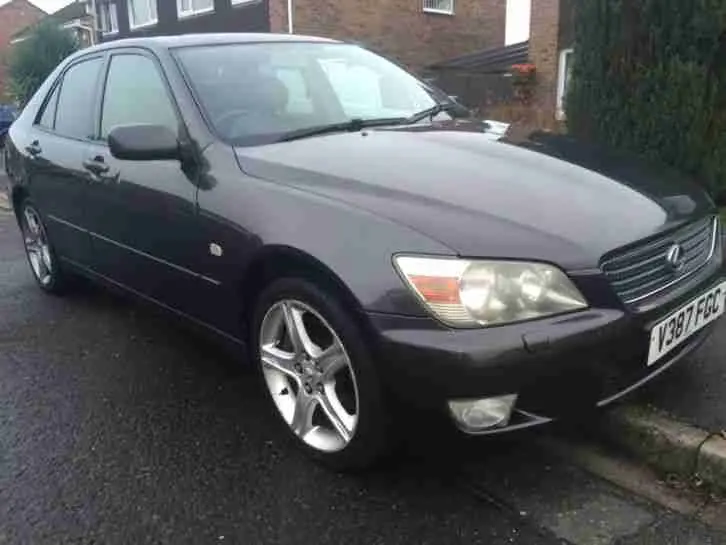 Lexus IS IS 200 Sport 6