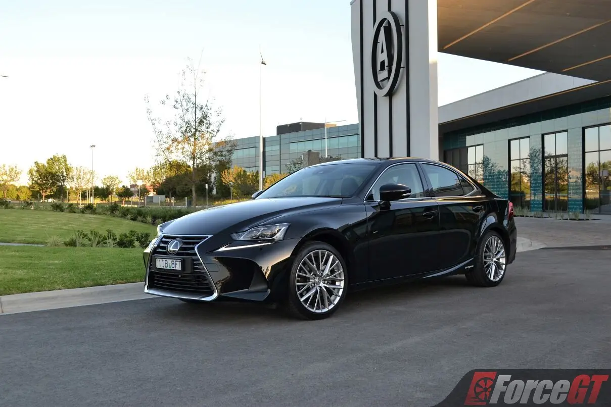 Lexus IS IS 300h Exclusive e-CVT 4
