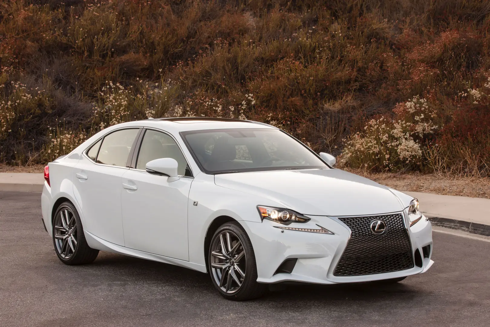 Lexus IS IS 300h Entry Plus CVT 1