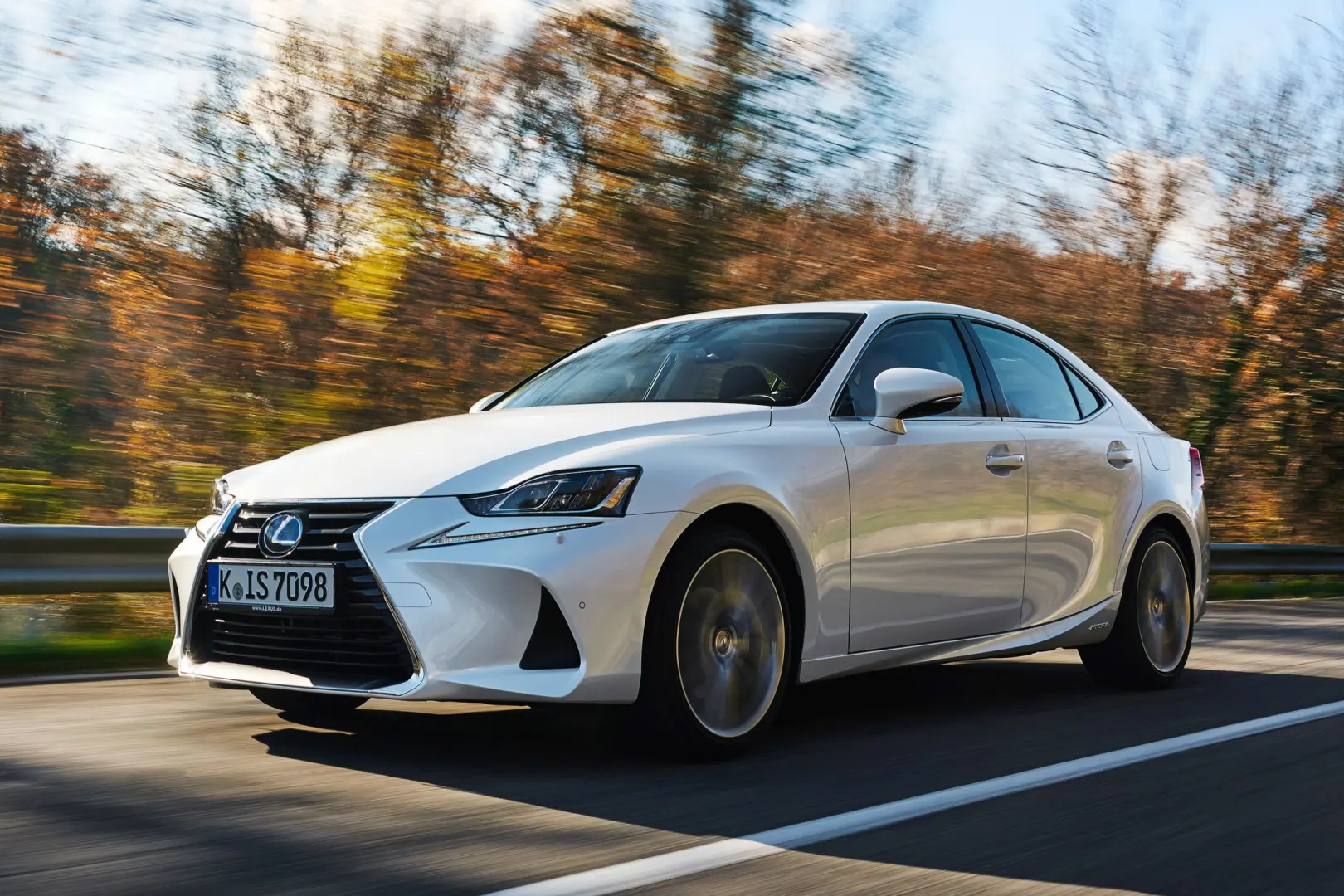 Lexus IS IS 300h Exclusive e-CVT 3