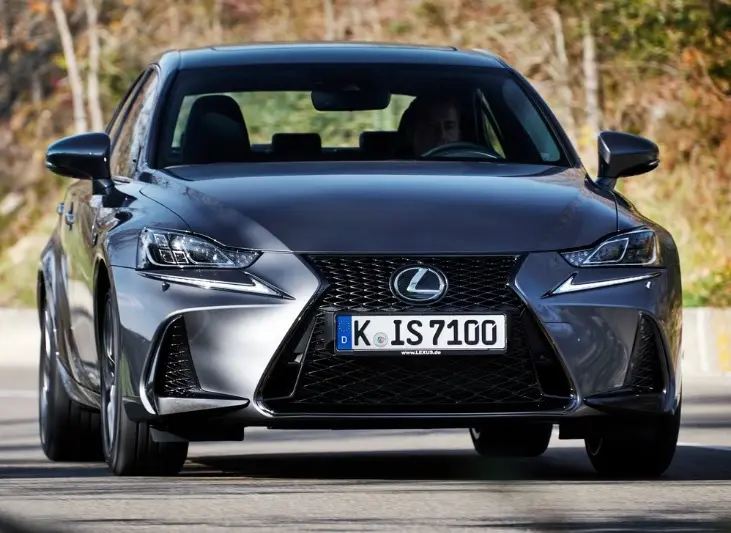 Lexus IS IS 300h Exclusive e-CVT 2