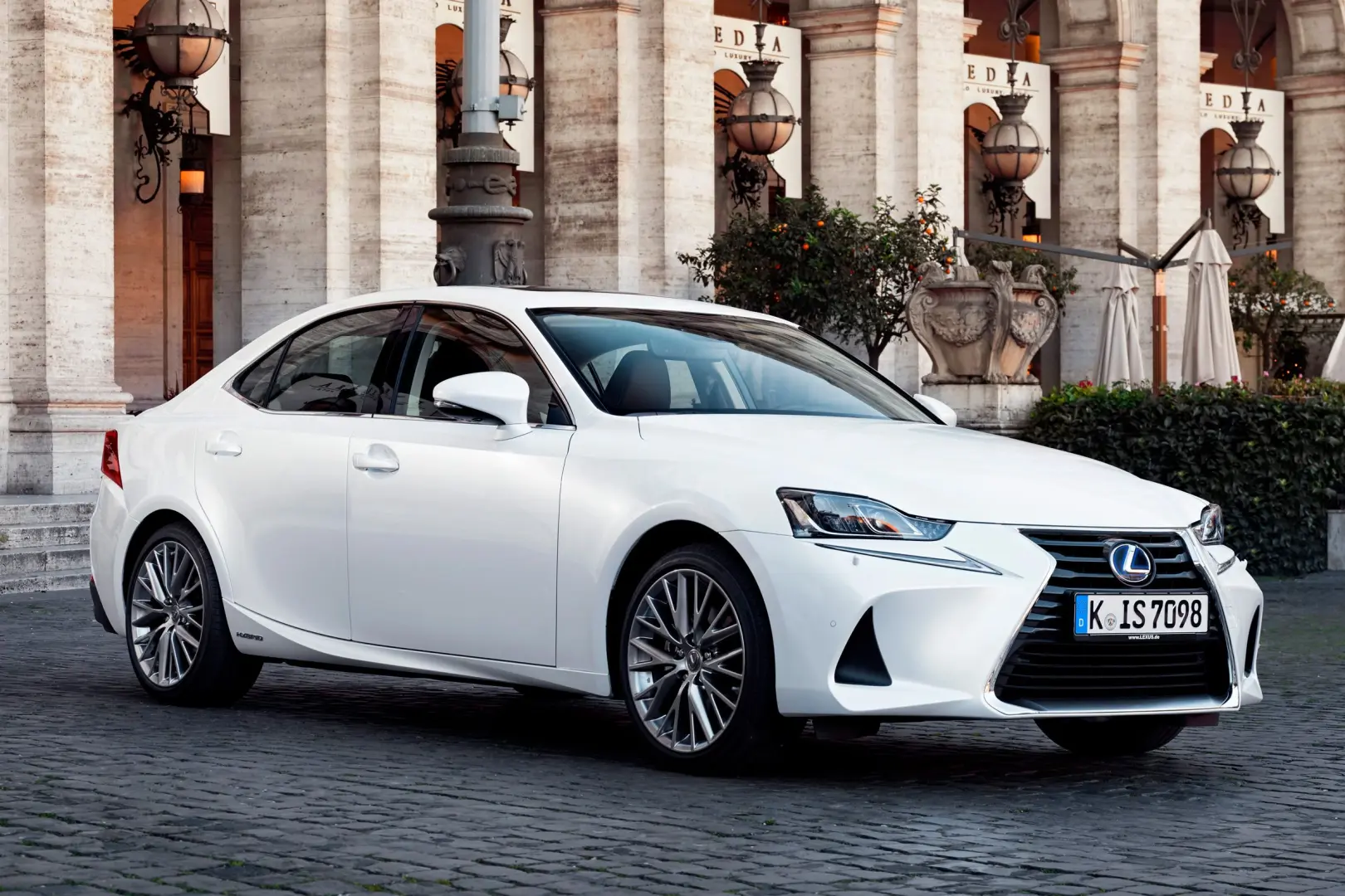 Lexus IS IS 300h Executive e-CVT 4