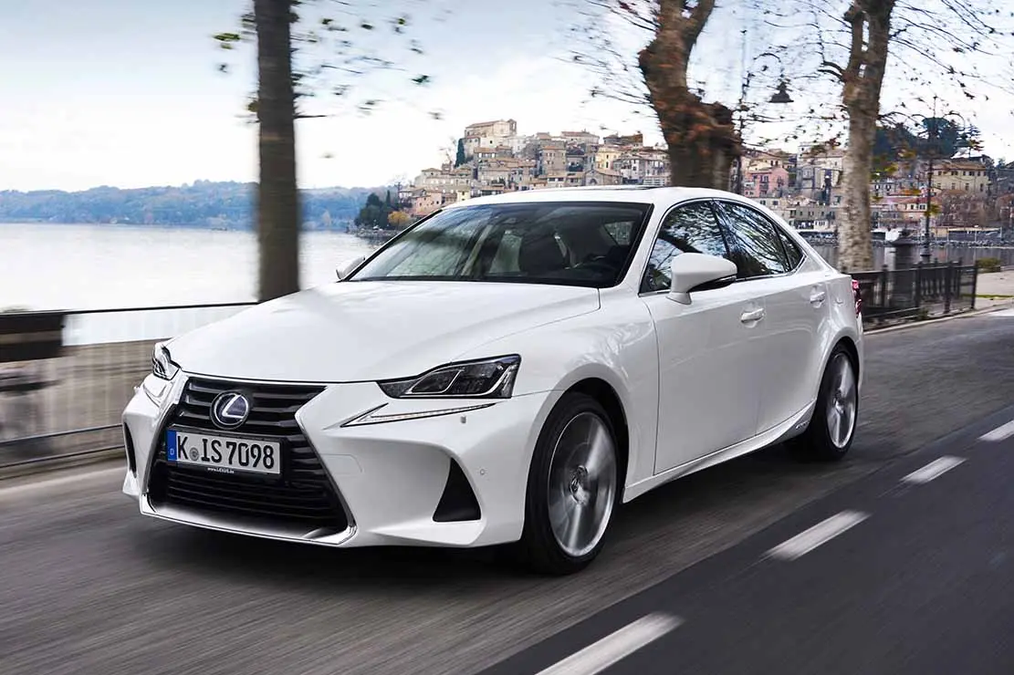 Lexus IS IS 300h Comfort e-CVT 1