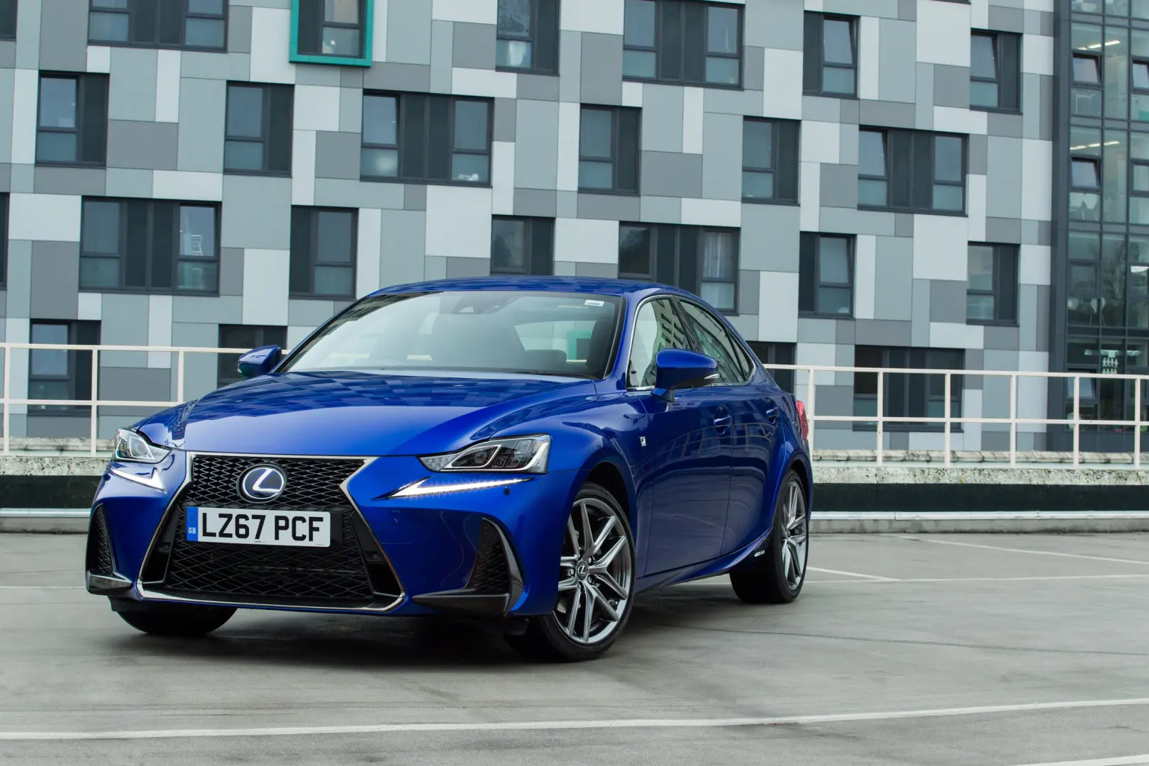 Lexus IS IS 300h Executive e-CVT 6