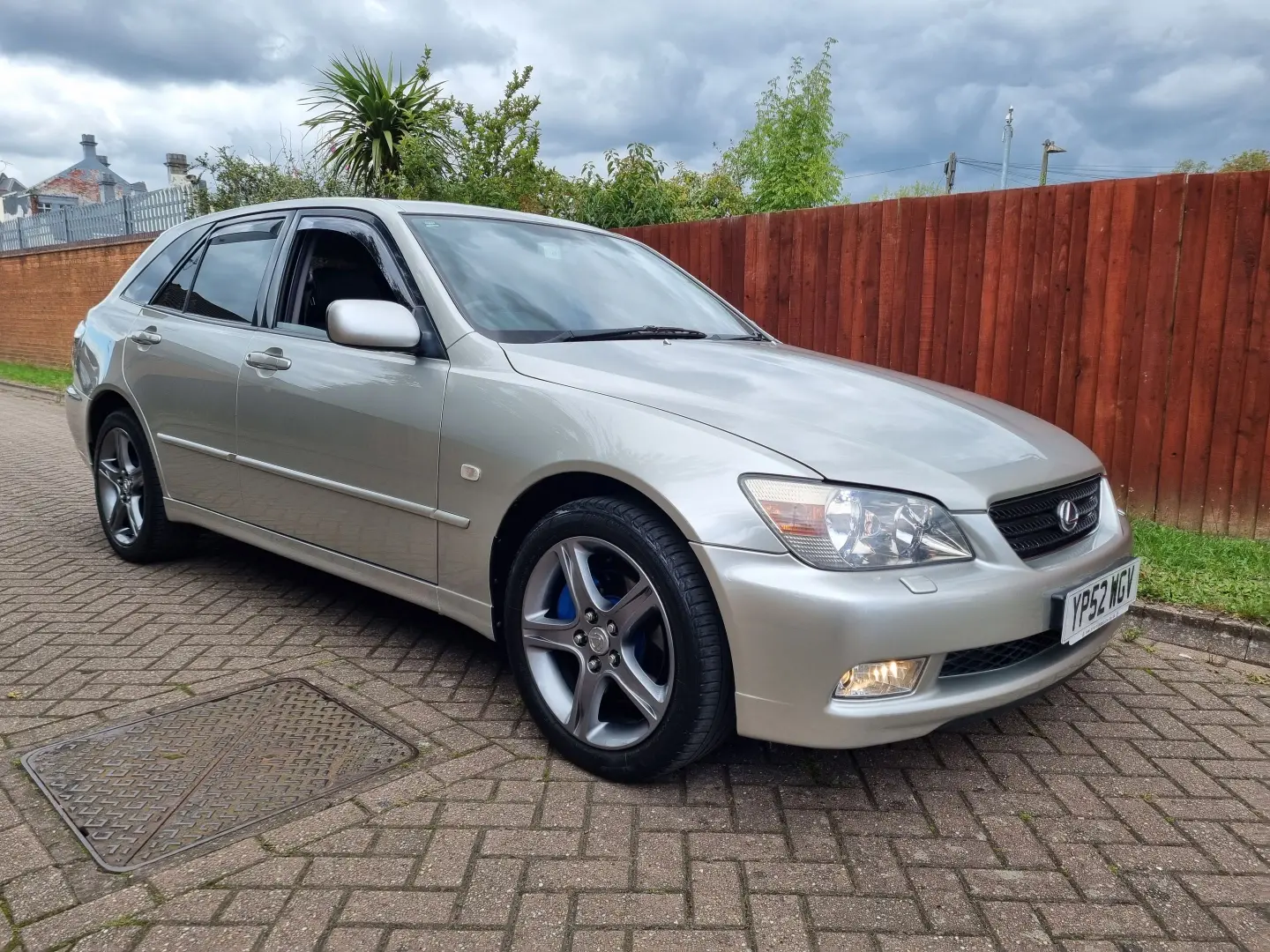 Lexus IS IS Sport Cross 200 5