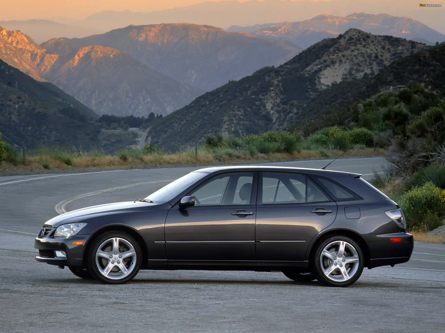 Lexus IS IS Sport Cross 300 5