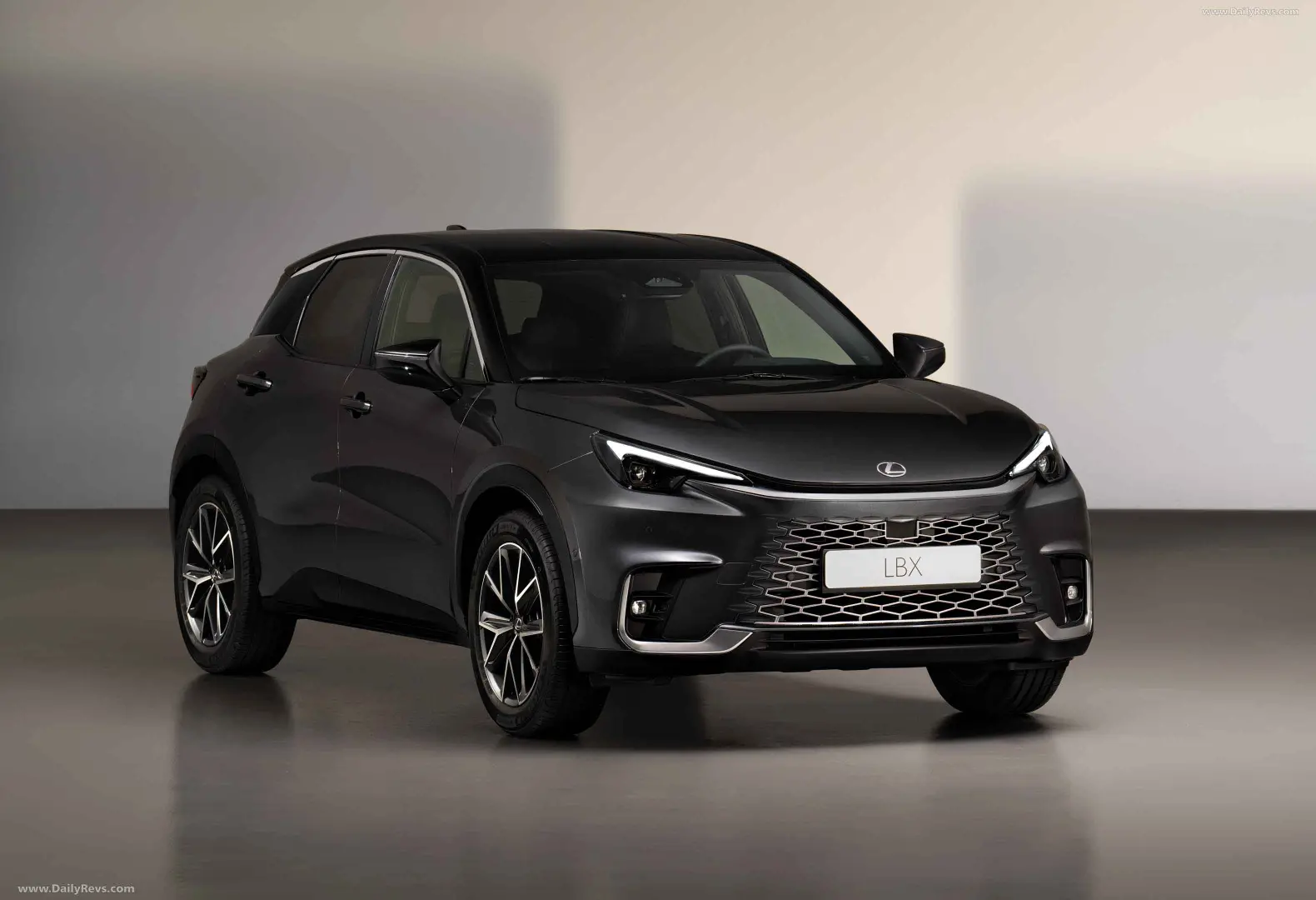 Lexus LBX LBX 1.5 HEV Cool E-CVT 4