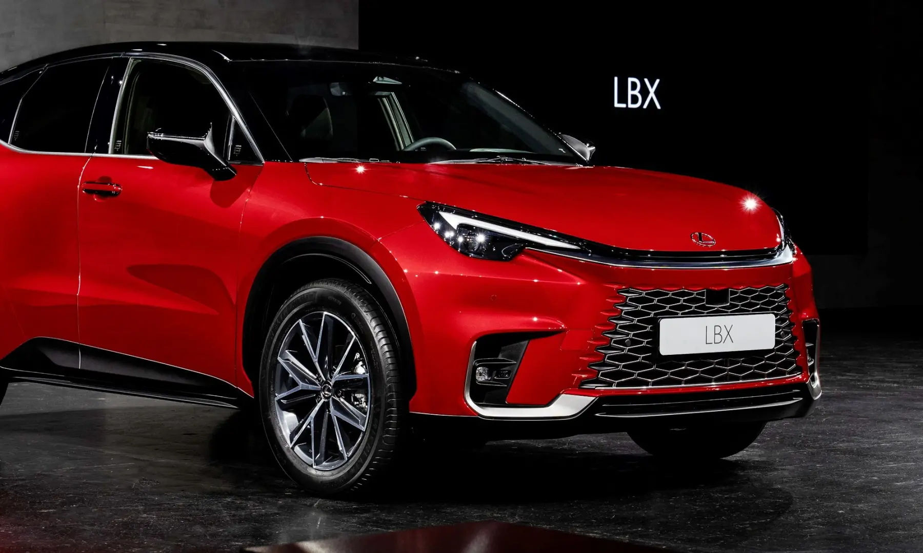 Lexus LBX LBX 1.5 HEV Relax E-CVT 4