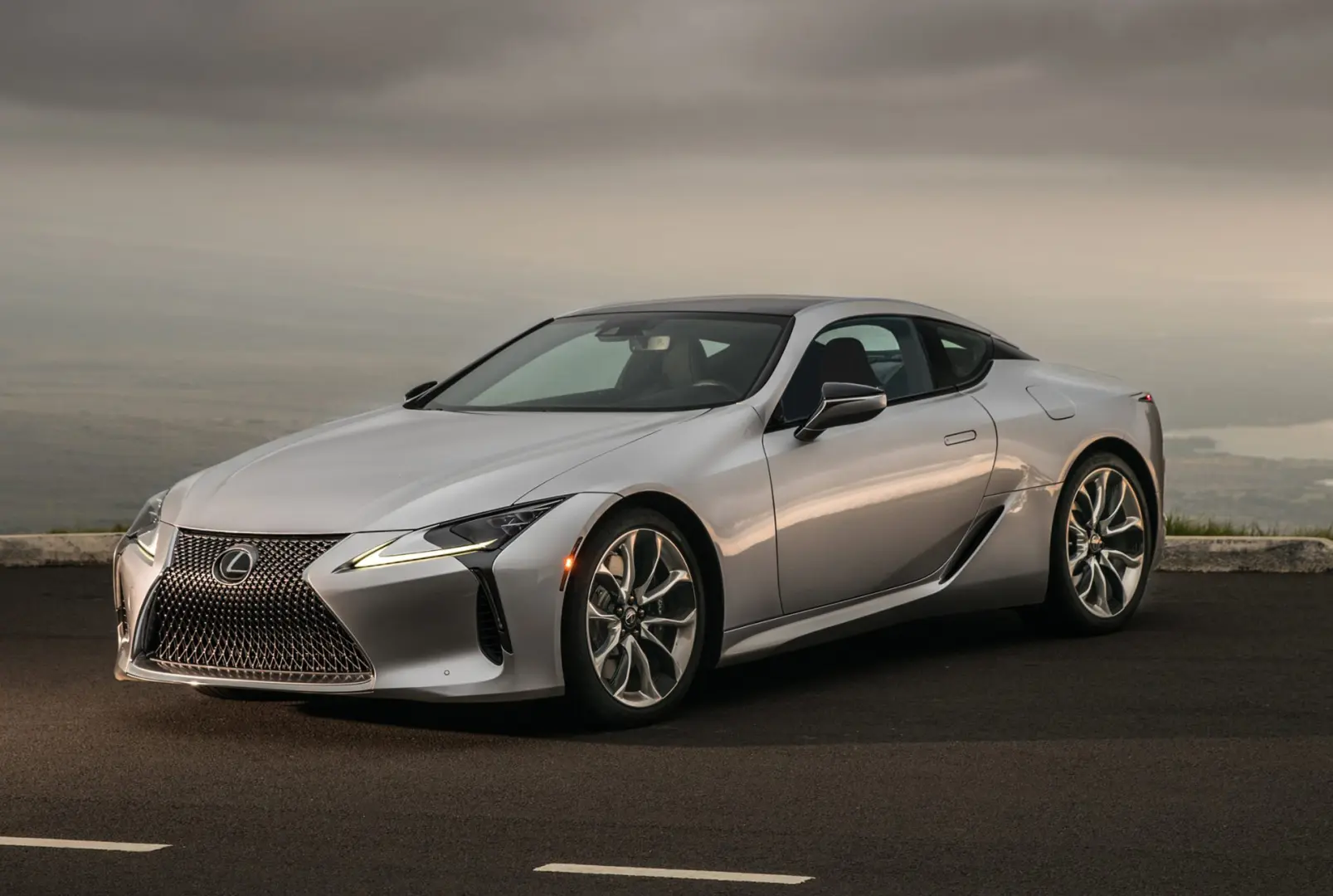 Lexus LC LC 500h Exclusive 2