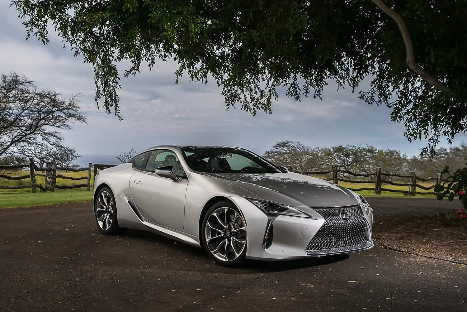 Lexus LC LC 500h Exclusive 1