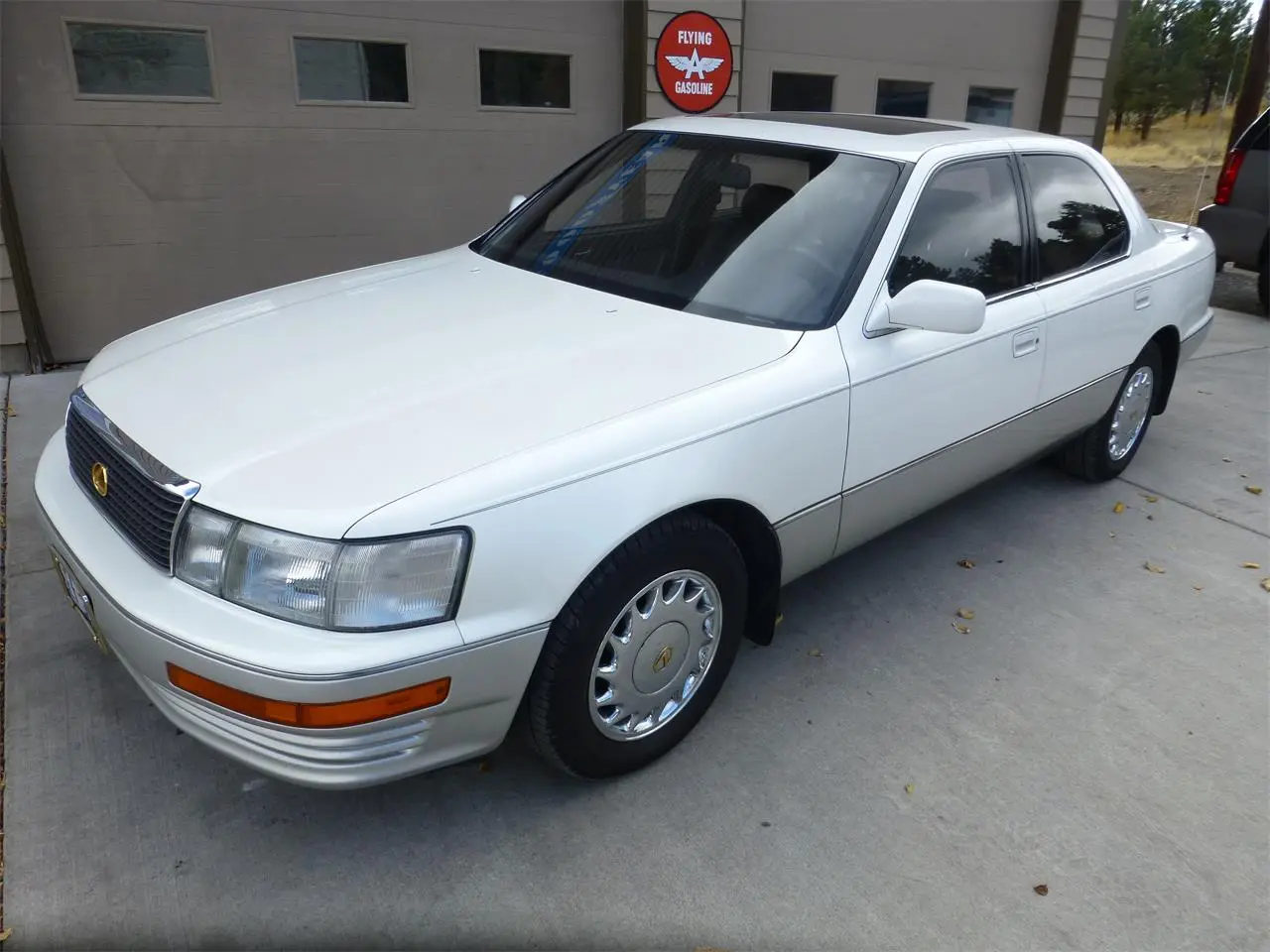 Lexus LS LS 400 0