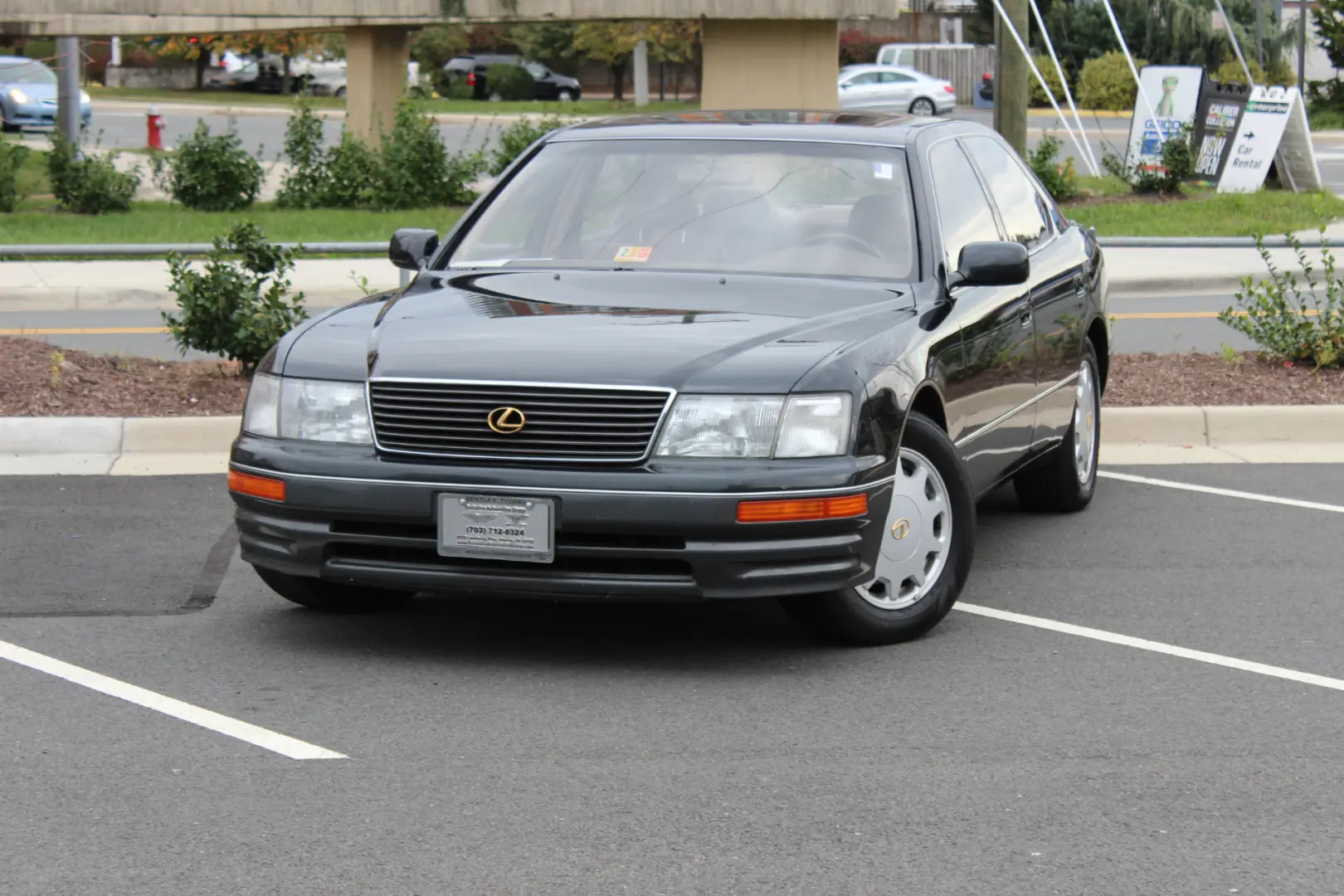 Lexus LS LS 400 2