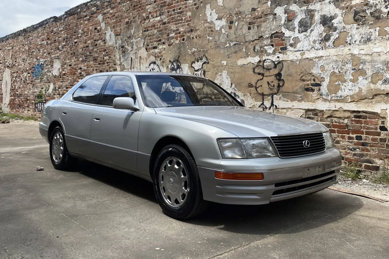 Lexus LS LS 400 3