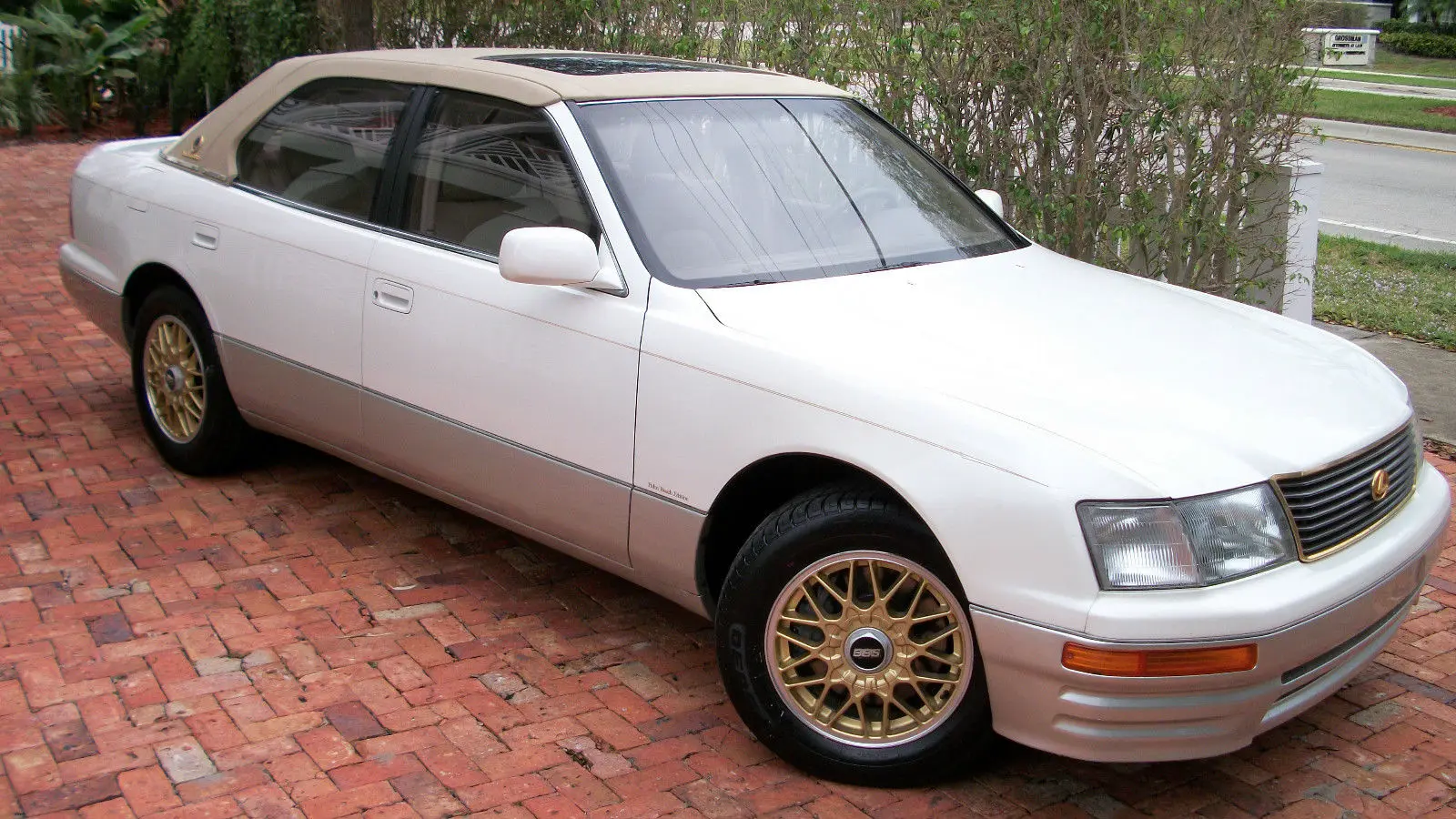 Lexus LS LS 400 4