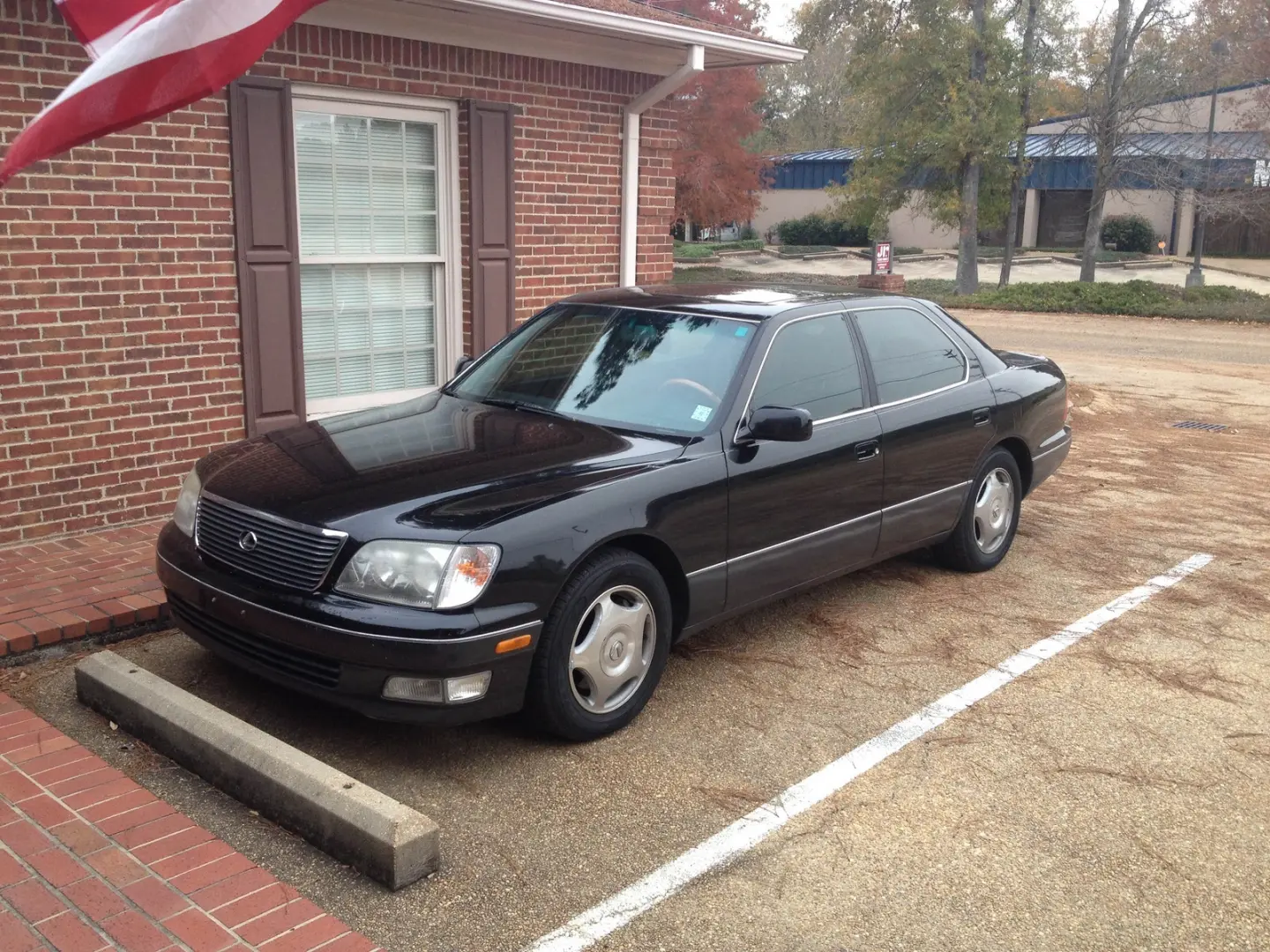 Lexus LS LS 400 3