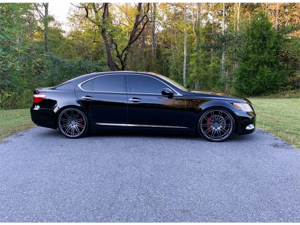 Lexus LS LS 460 6