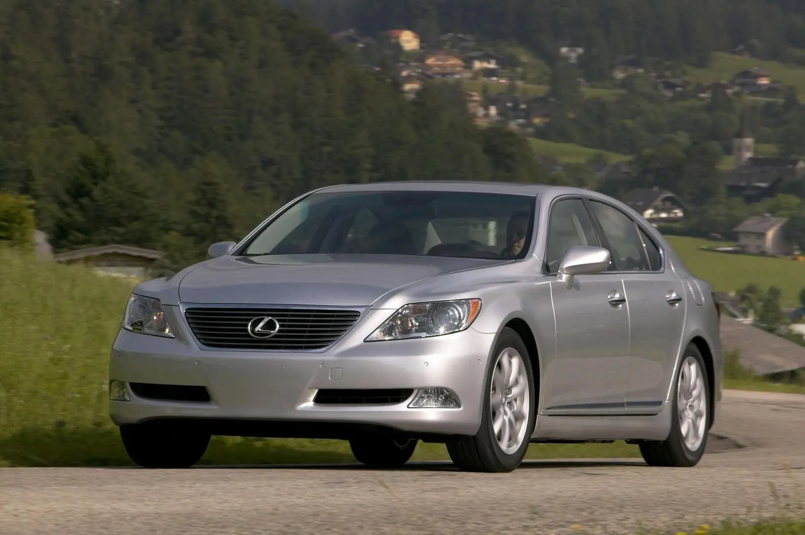Lexus LS LS 460 2