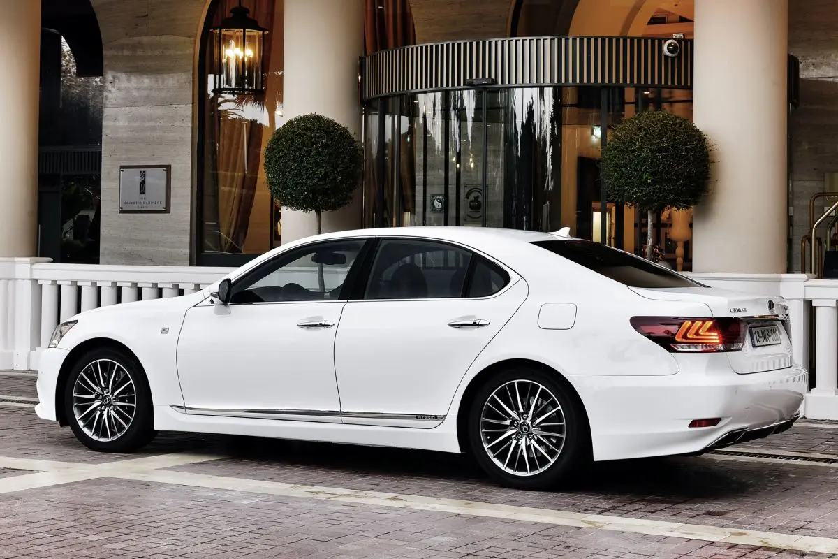 Lexus LS LS 600h CVT 0