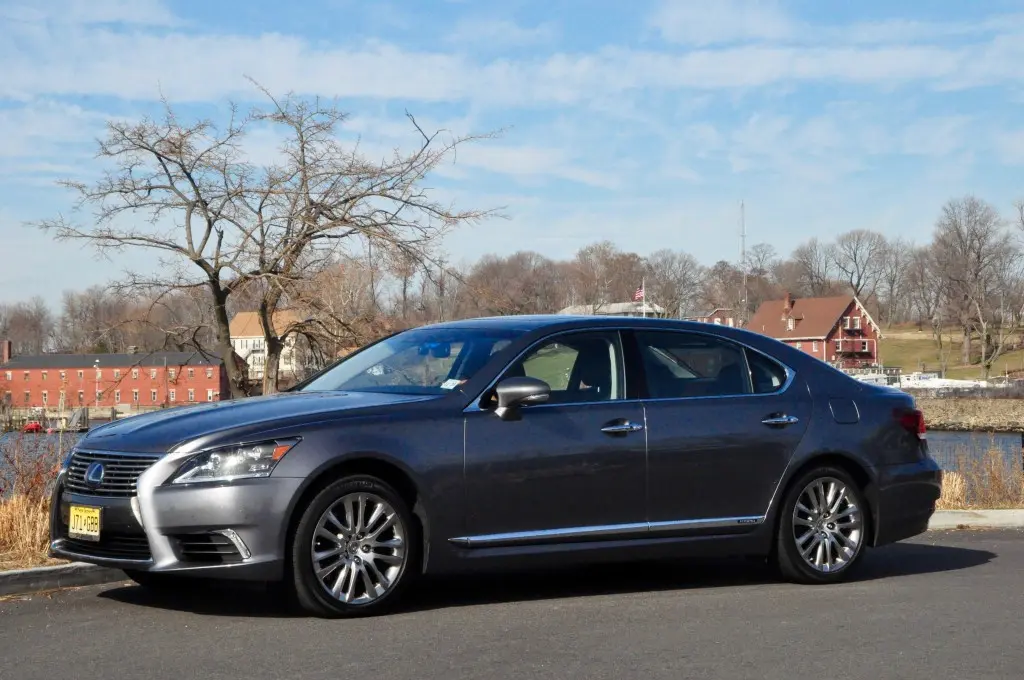 Lexus LS LS 600h Long e-CVT 0