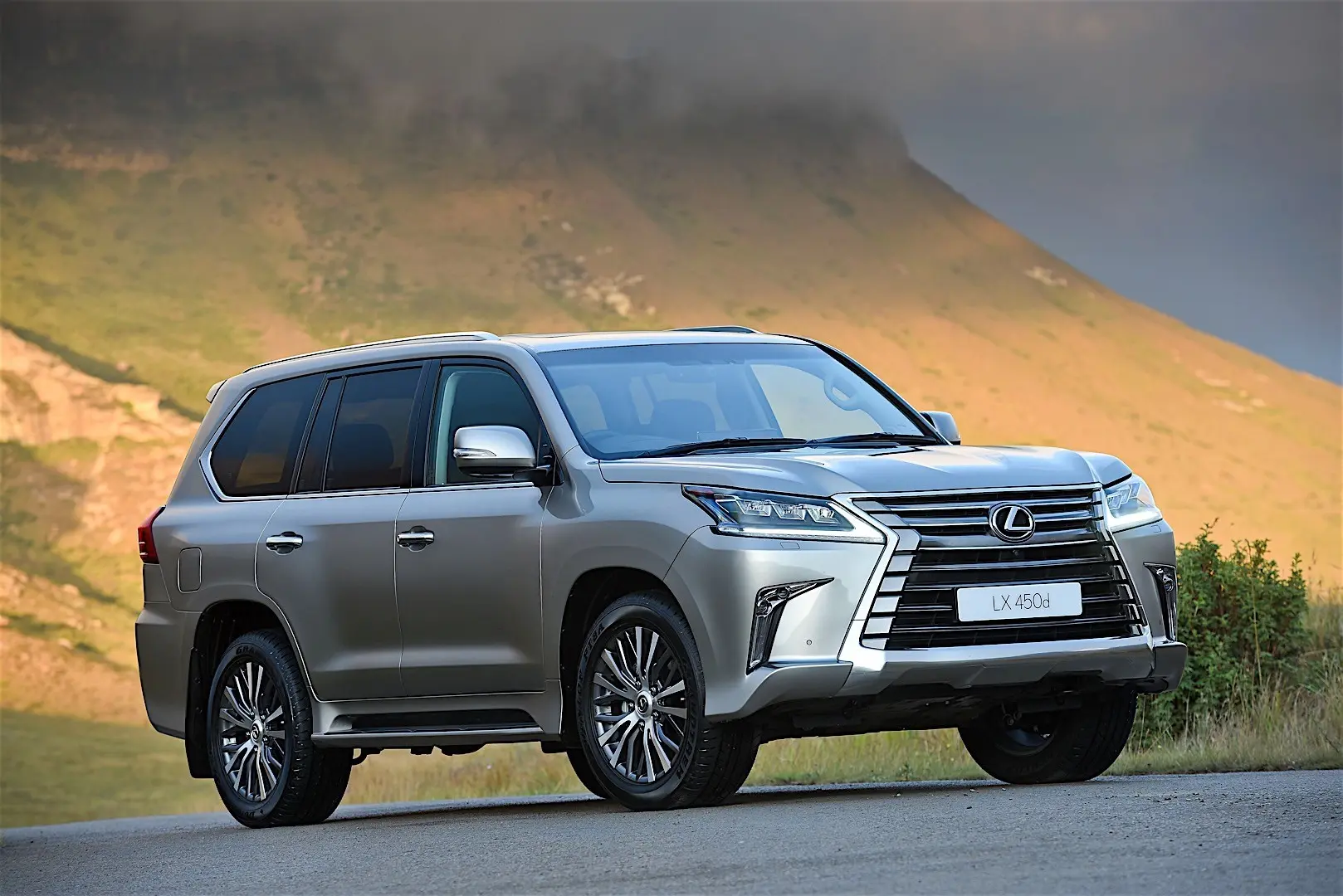 Lexus LX LX SUV 450d V8 AWD 6