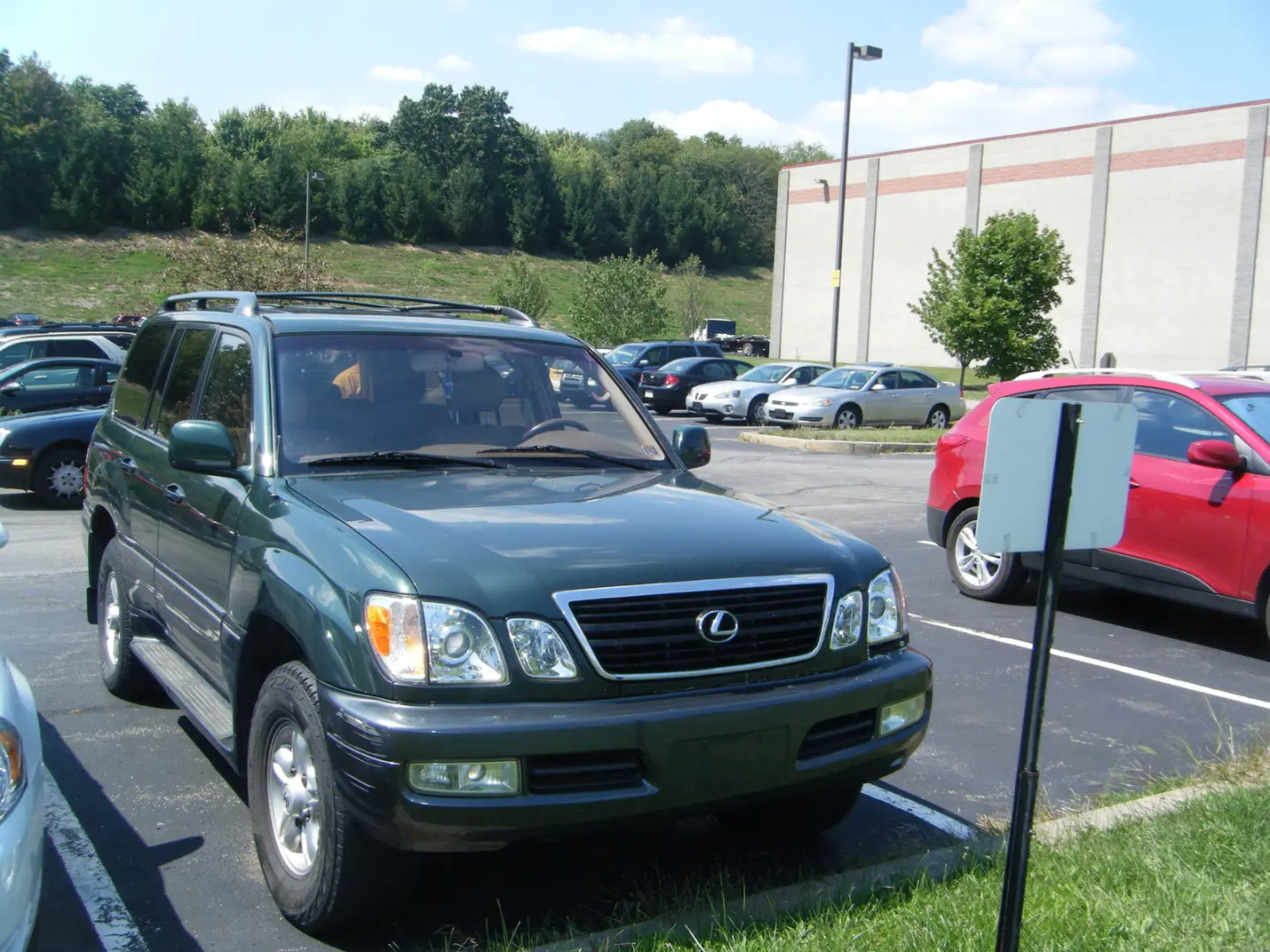 Lexus LX LX SUV 470 V8 AWD 6