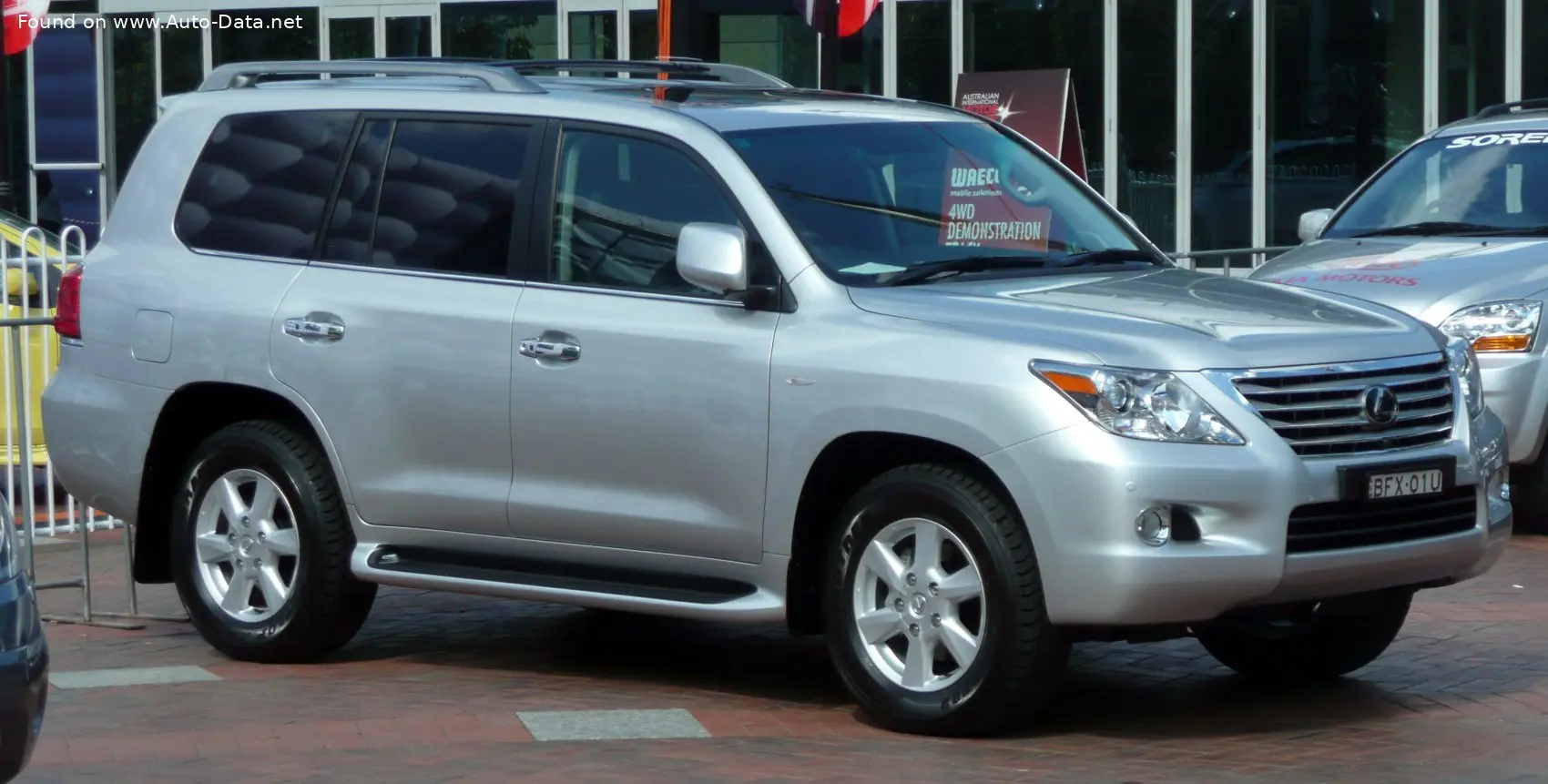 Lexus LX LX SUV 570 V8 AWD 1