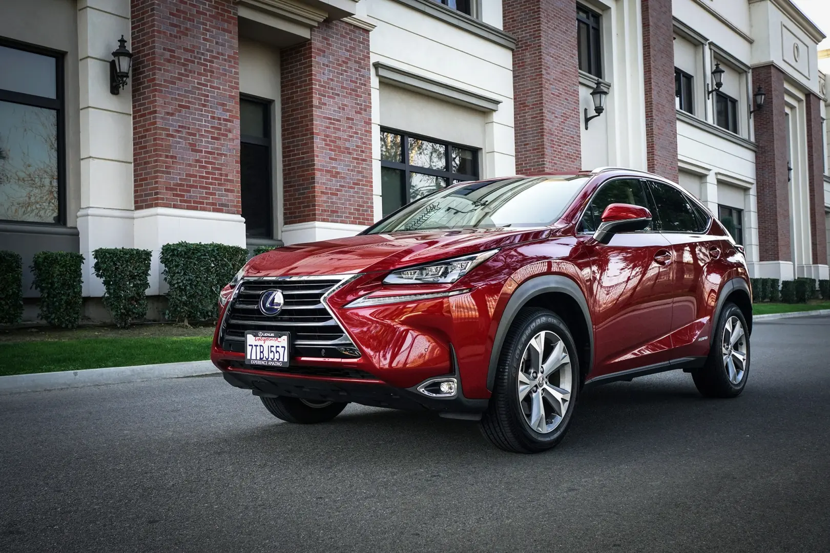 Lexus NX NX 300h 4x4 Exclusive e-CVT 1