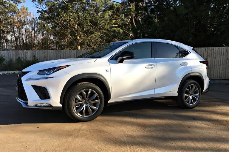 Lexus NX NX 300h 4x4 Business Plus e-CVT 1
