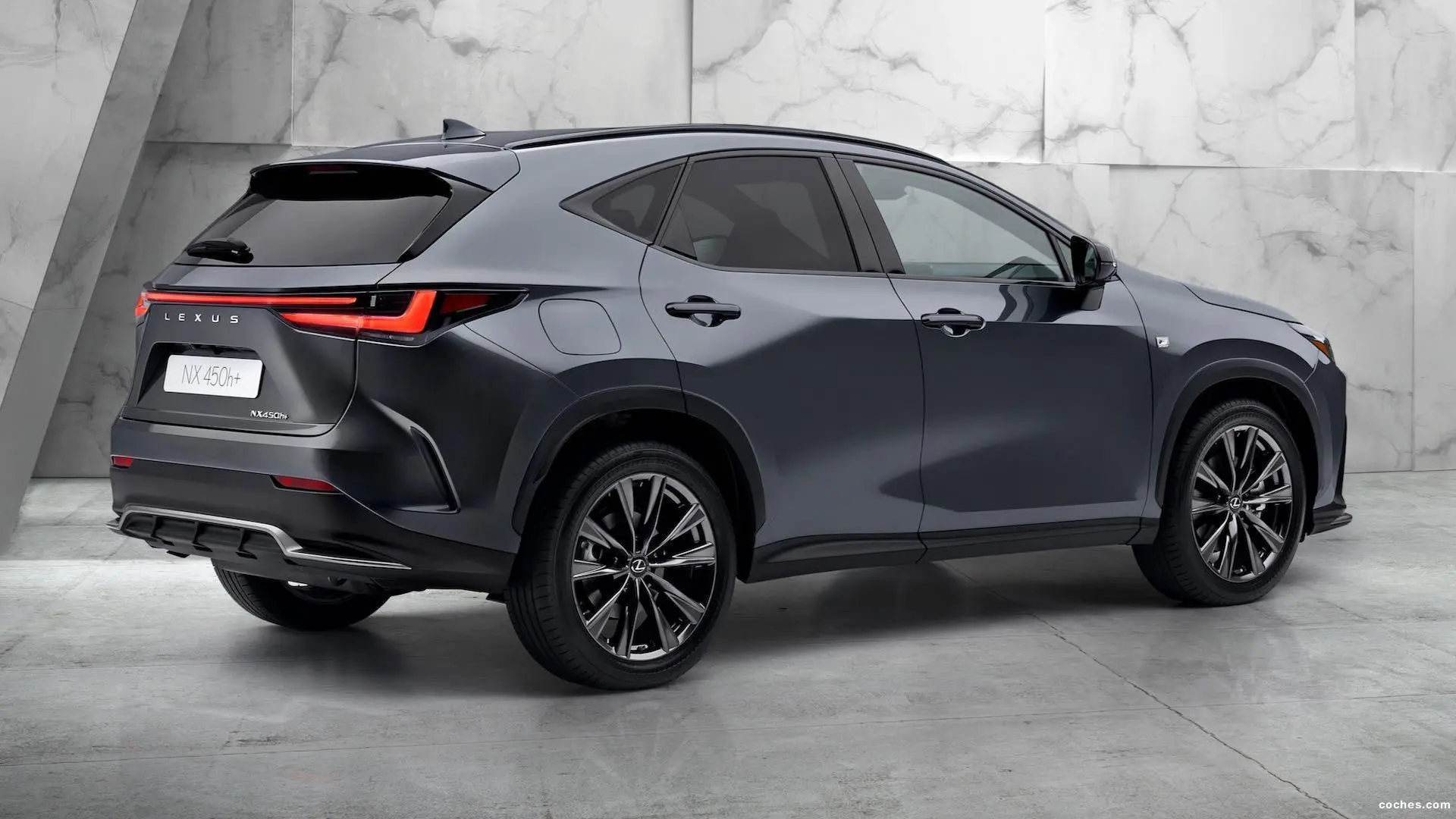 Lexus NX NX 450h+ F Sport 4X4 E-CVT 2